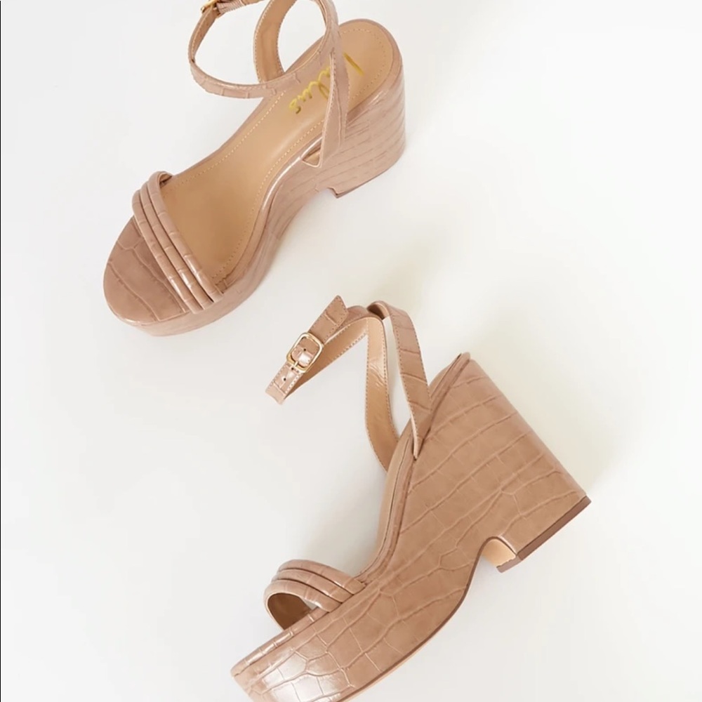 Lulu wedges